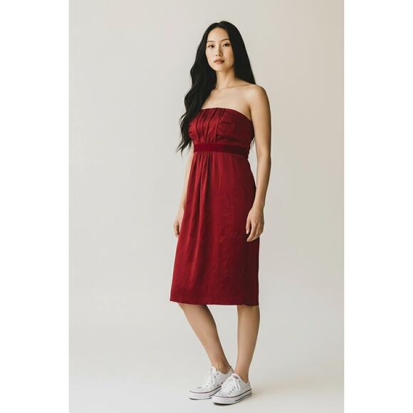 Banana Republic Strapless Red Cocktail Dress with Velvet Waist Band – Size 6 EUC - Picture 2 of 3
